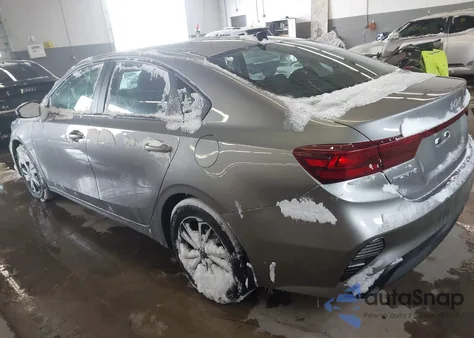 2023 Kia Forte Lxs z USA, uszkodzony, nr VIN 3KPF24AD3PE543258